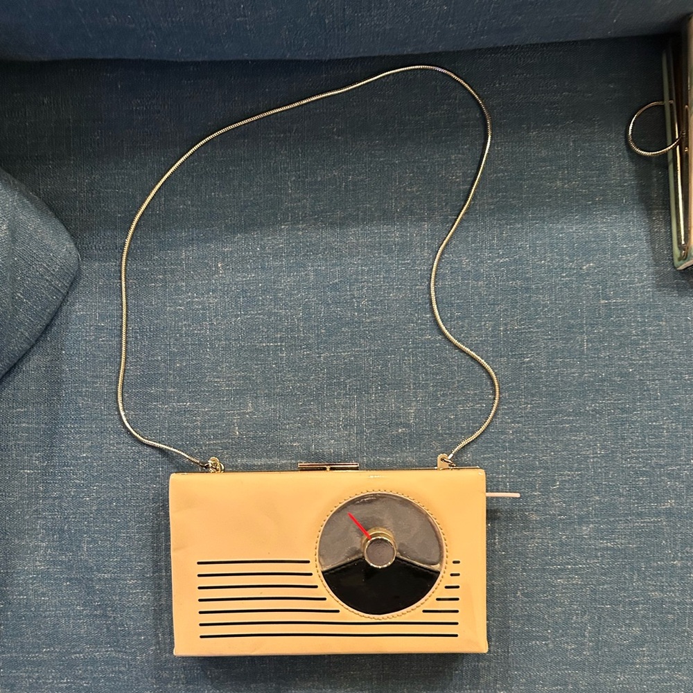 Kate Spade Beige and Black Radio Purse